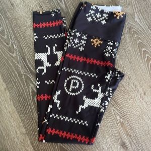 Pure Barre Christmas leggings Small